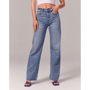 Abercrombie & Fitch Loose High Rise Jean in Medium Wash